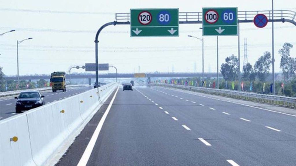 Mức xử phạt xe ô tô chạy quá tốc độ từ 10 - 20km/h năm 2023 4 qua toc do 10 20kmh 2