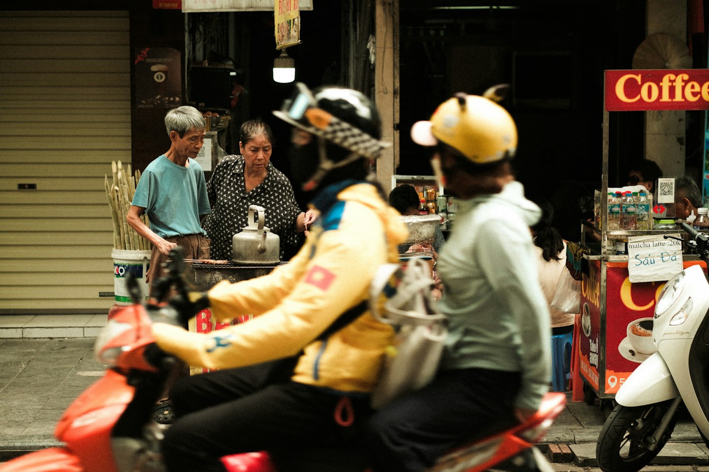 Thi bằng lái xe máy Cần Thơ 2026: lịch thi, điểm thi A1, A 3 Người lái xe máy đội mũ bảo hiểm sau khi thi bằng lái xe máy Cần Thơ