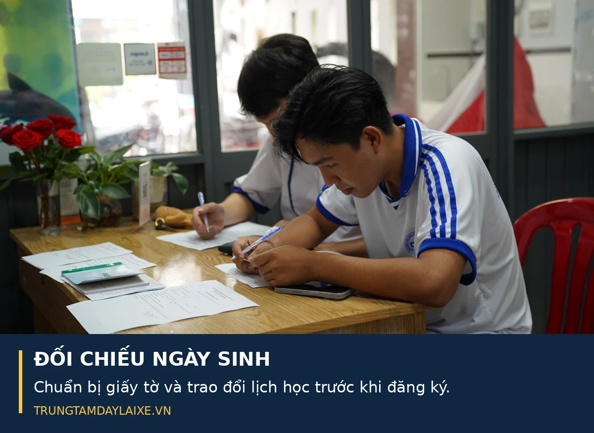 Độ tuổi học lái xe ô tô 2026: 7 lưu ý quan trọng 4 Đối chiếu ngày sinh trước khi đăng ký học lái xe ô tô