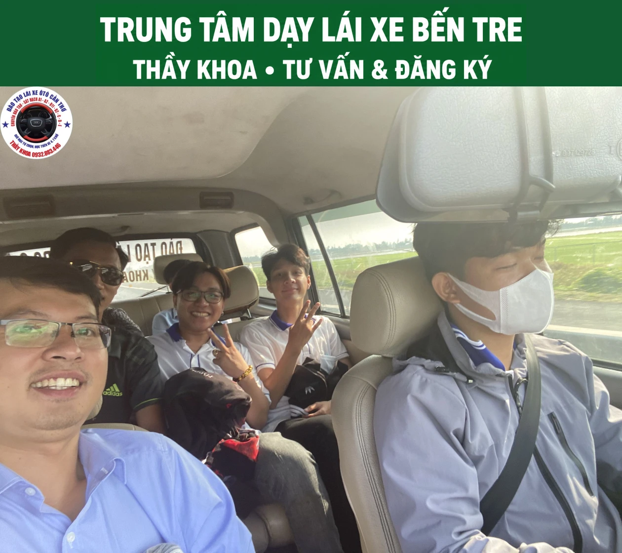 Trung tâm dạy lái xe Bến Tre: ảnh giáo viên và học viên trong xe từ thư viện Thầy Khoa